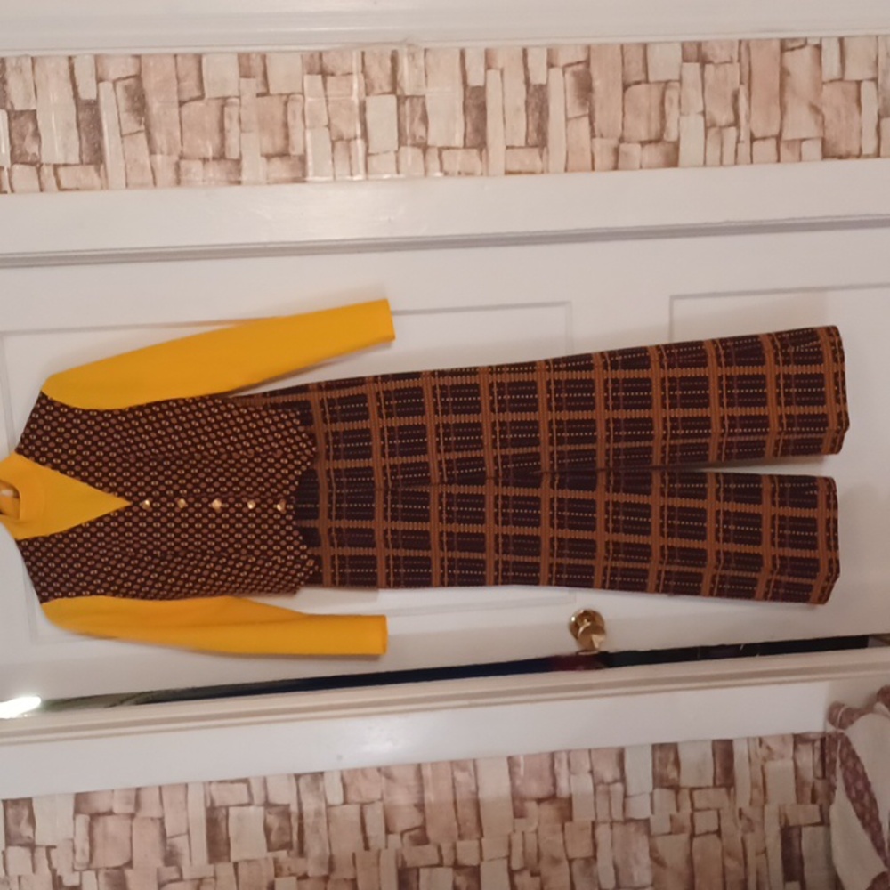 Vintage Gay Gibson 2 pc. Outfit. 1960's pants and top Jr. Size 11
